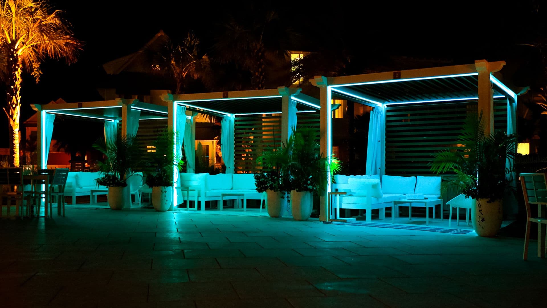 Struxure Cabana Pergola Commercial