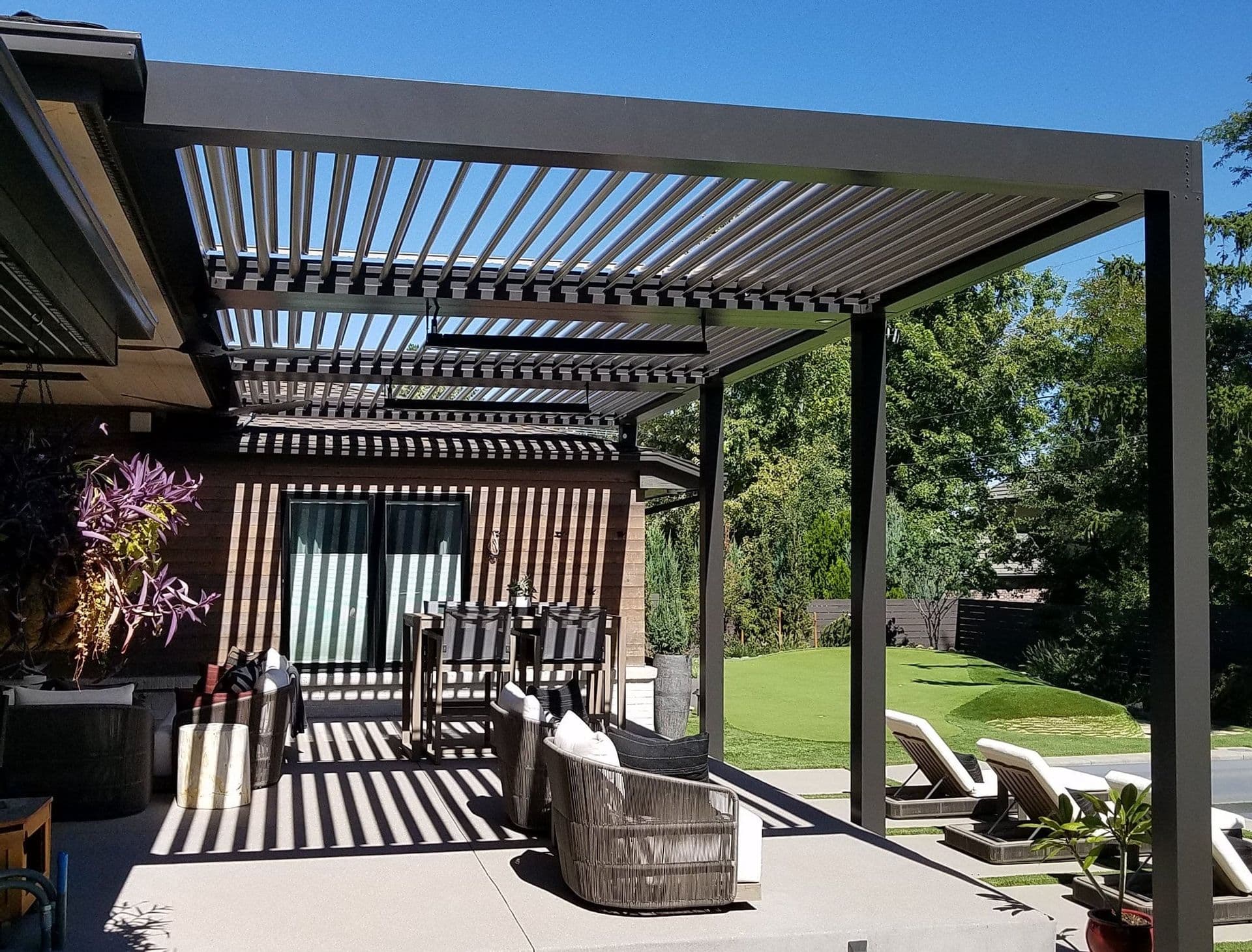 Pivot 6 Aluminum Pergolas hero