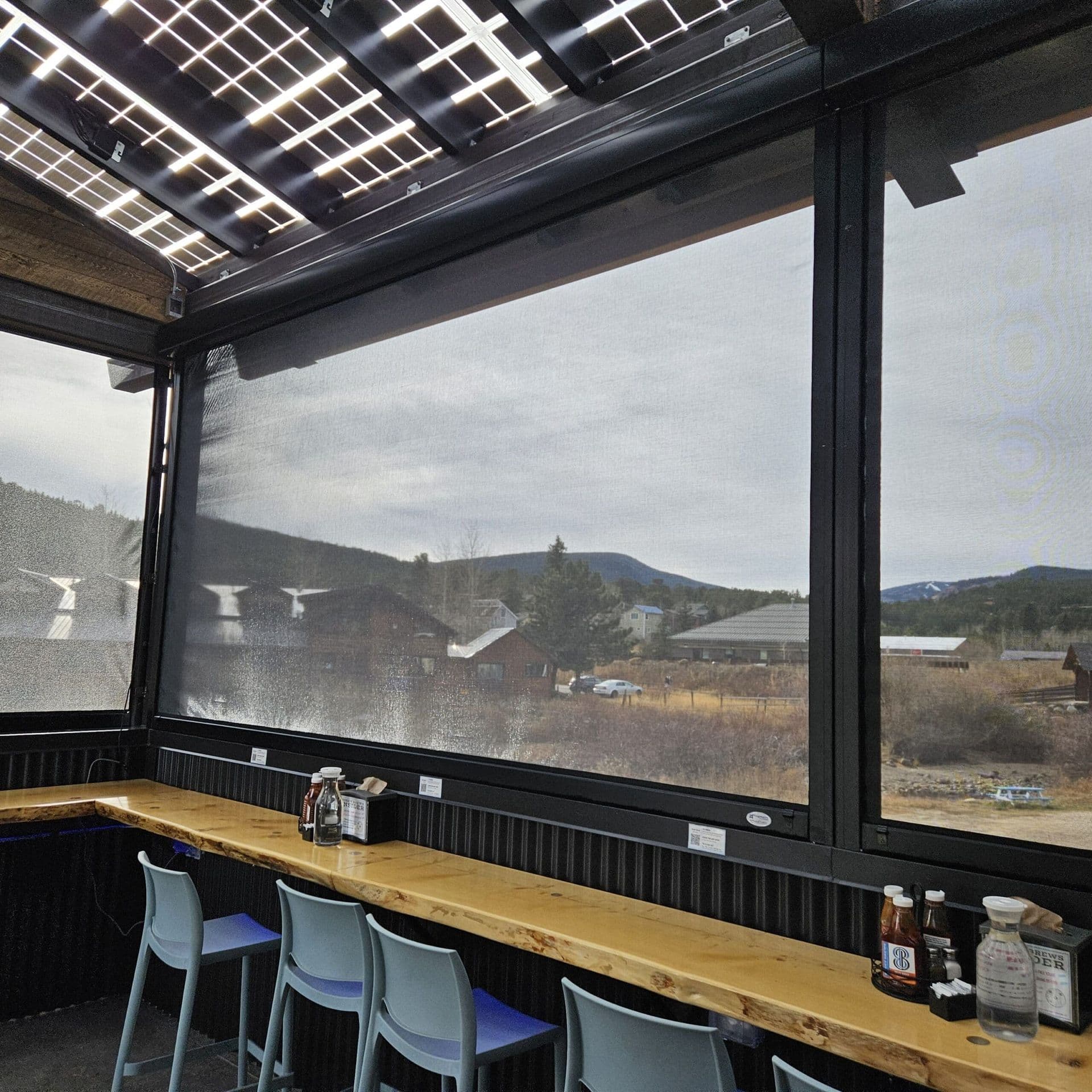 COMMERCIAL MOTORIZED SCREENS img 4