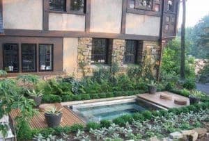 7 Tricks for a Seamless Outdoor Hot Tub Integration