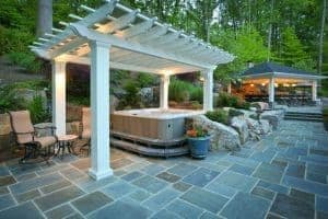 7-tricks-for-a-seamless-outdoor-hot-tub-integration